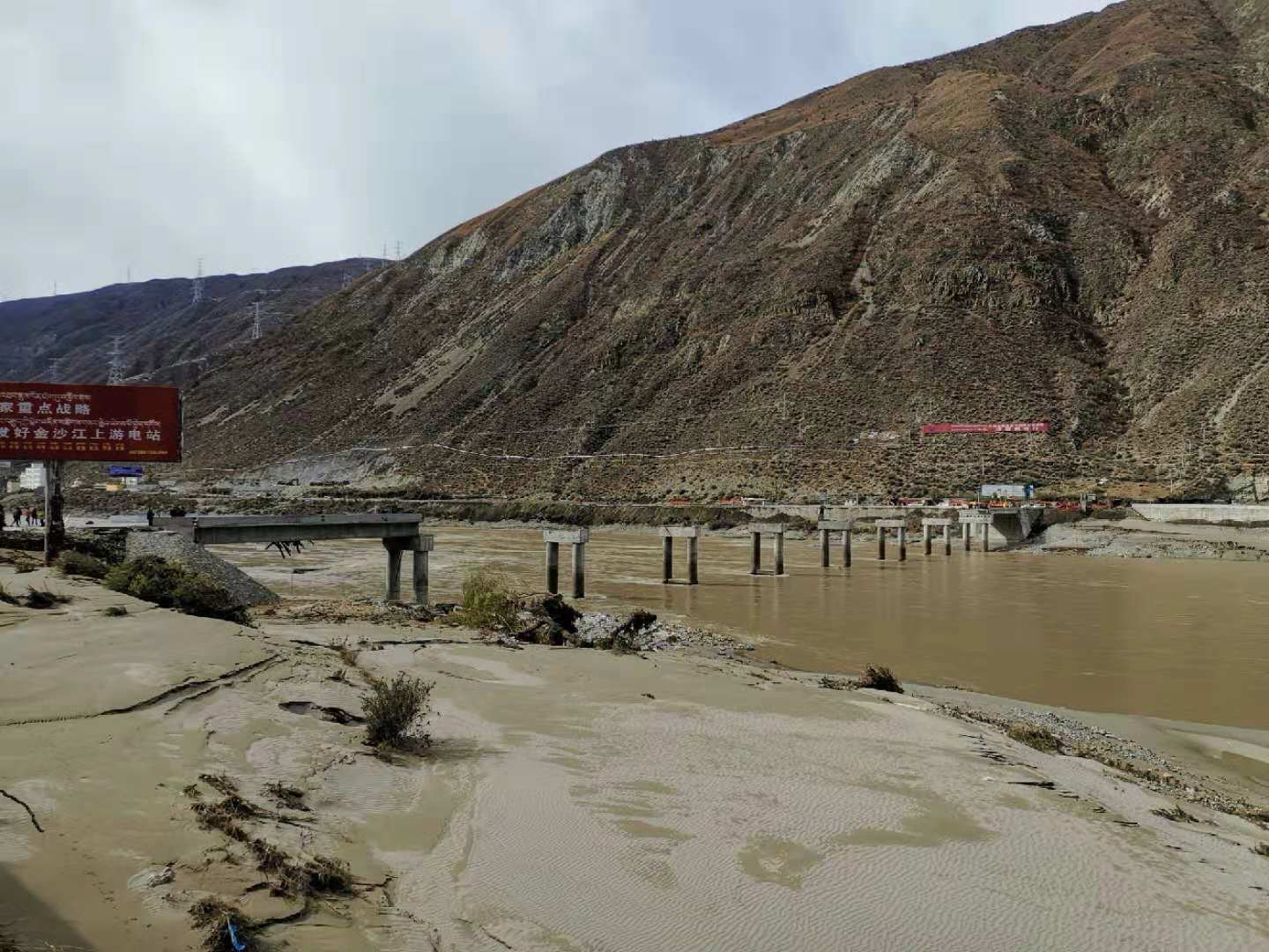 ���ֶ�������ʱ ��ս��ͨ��һ��