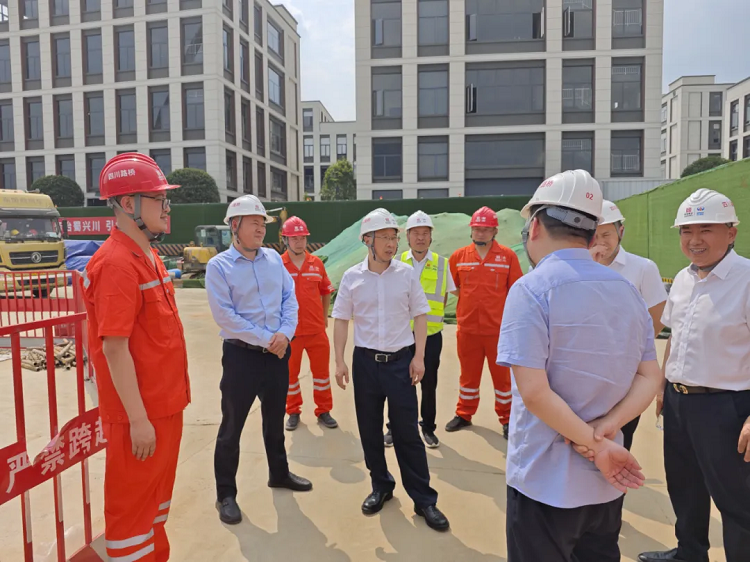 pg�齫����app�������ŵ�ί����ǡ������³����ܾ�����С��һ�и��Ĵ�pg�齫����app���������з���������������Ŀ��������