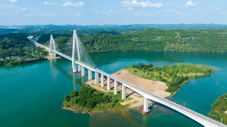 ��Ŀ��̬ | ���ڵ�һ��ȫ����������������������˫��б���š������ϸ������꽭�ش��Ž���ͨ��