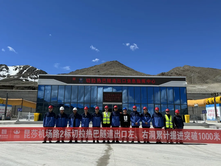 ��Ŀ��̬ح������ɯ������Ŀ�����Ȱ����������ۼƾ��ͻ��1000��